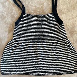 knit summer top. Black and white. Size Small